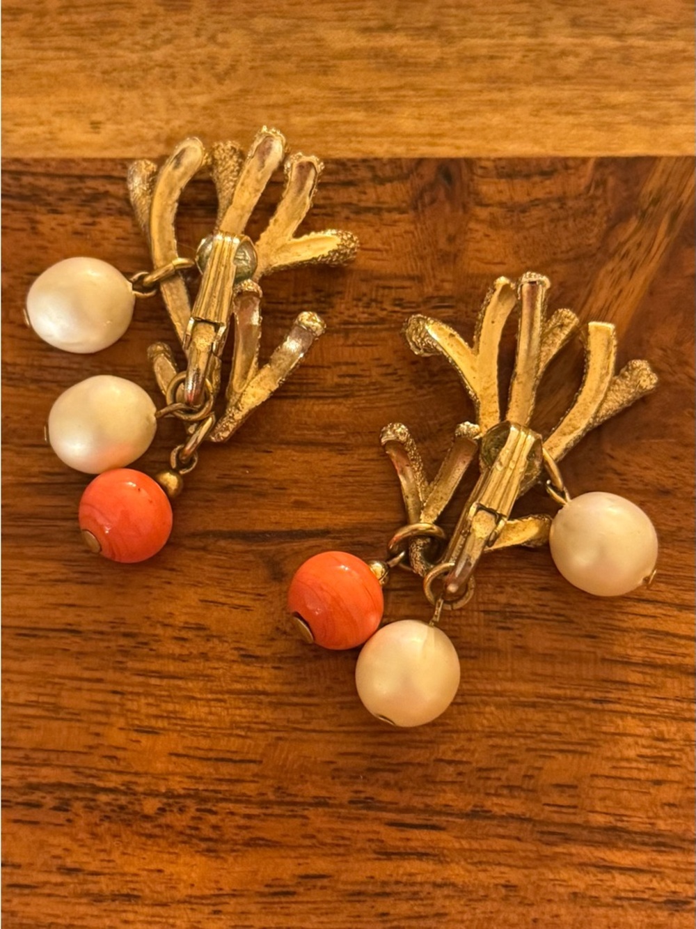 RARE NAPIER Gold Coral Branch Drop VTG Earrings with Pearl and Coral Beads - Picture 5 of 11